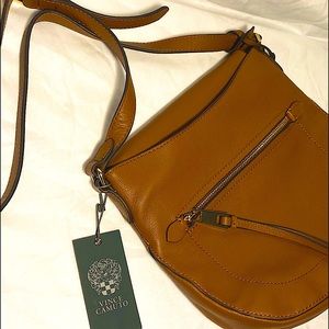 NWT. Vince Camuto-Cross body bag